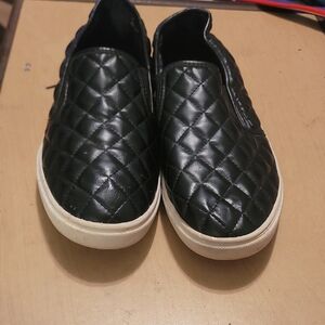 Time and Tru Black Quilted Slip-On Loafers